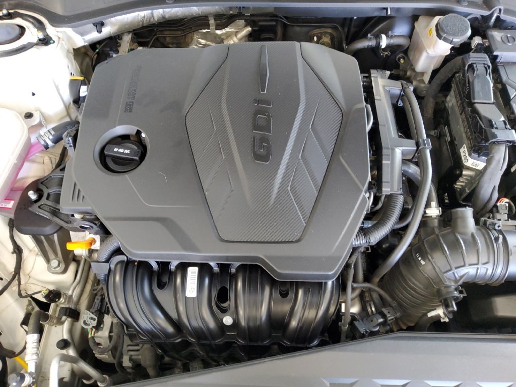 Used 2024 White Hyundai SEL image 21
