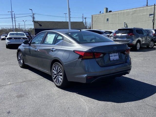 2025 Nissan Altima SV - Photo 8
