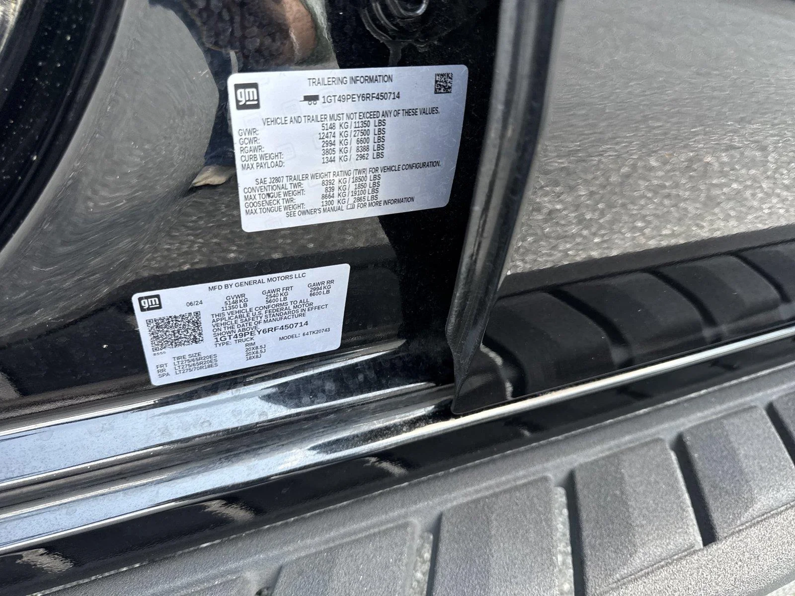 Used 2024 Onyx Black GMC AT4 image 34