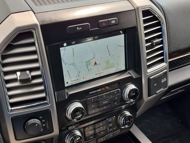 Used 2016 Black Ford Platinum image 17