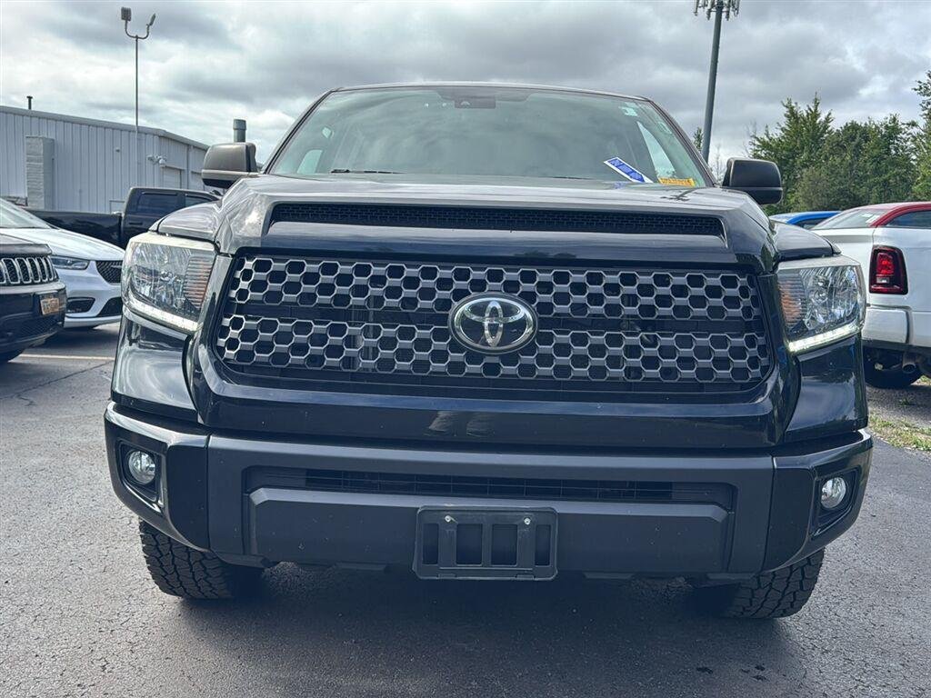 Used 2020 Midnight Black Metallic Toyota SR5 image 5