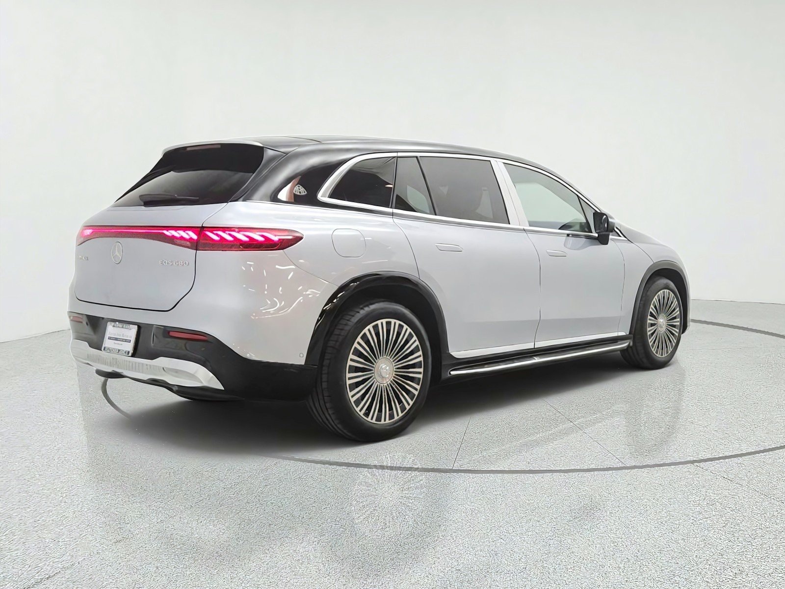 Certified Used 2024 Obsidian Black/Cirrus Silver Mercedes-Benz Maybach EQS 680 4MATIC® SUV image 5