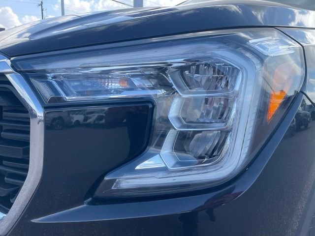 Used 2022 Black GMC SLE image 4