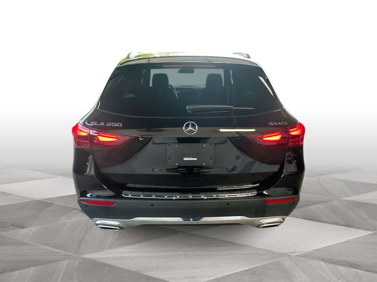 Used 2025 Night Black Mercedes-Benz GLA 250 image 7