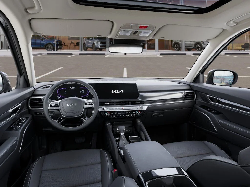 New 2025 Dark Moss Kia S image 13
