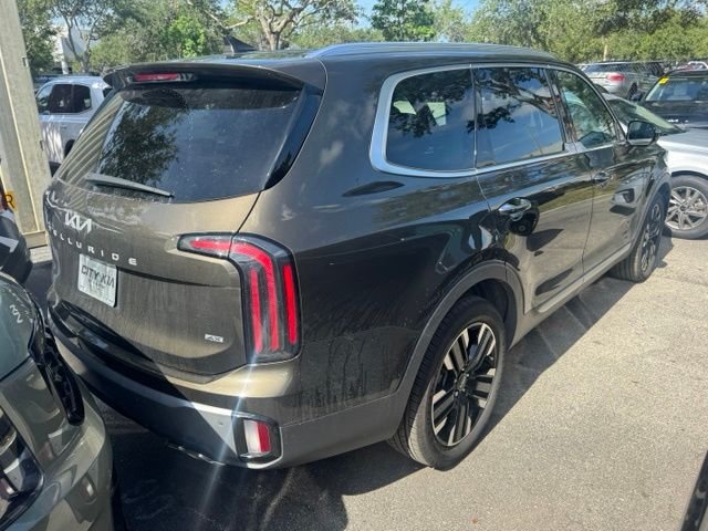 Certified Used 2023 Green Kia SX-Prestige image 3