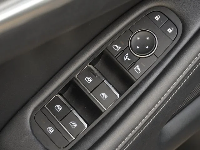 Used 2022 Blue INFINITI LUXE image 23