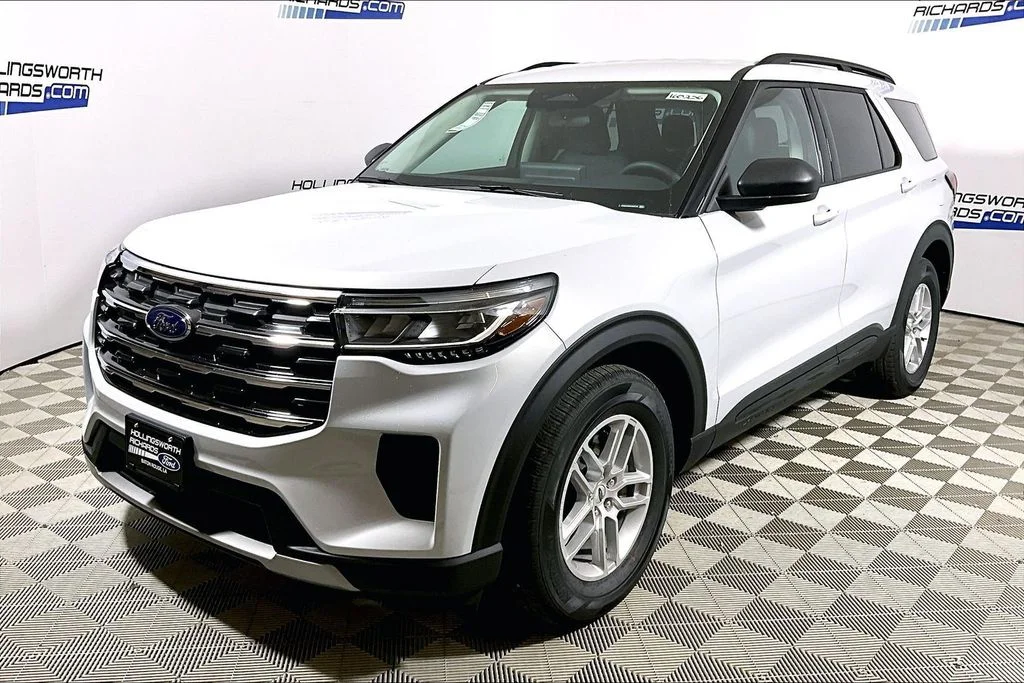 2026 Ford Explorer's photo