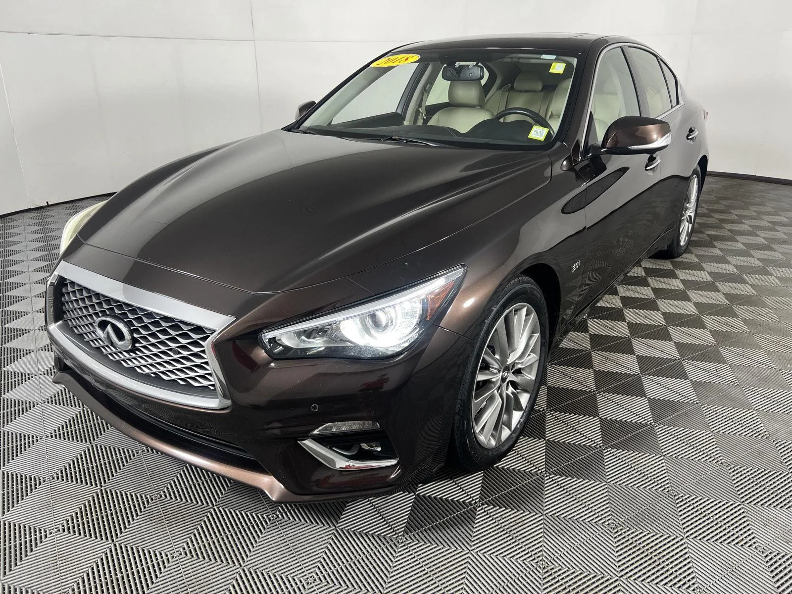 Used 2018 Mocha Almond INFINITI 3.0t LUXE image 17