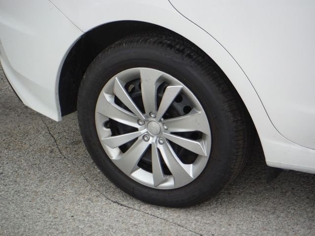 Used 2021 White Subaru Base image 3