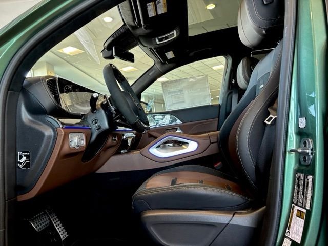 New 2026 MANUFAKTUR Ireland Mid Green Metallic Mercedes-Benz AMG® GLS 63 4MATIC+ SUV image 15