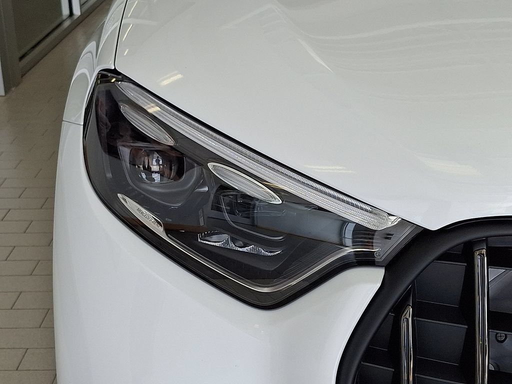 New 2026 MANUFAKTUR Moonlight White Metallic Mercedes-Benz GLC 43 AMG® image 35