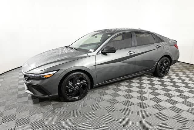 New 2026 Amazon Gray Hyundai SEL Sport image 2