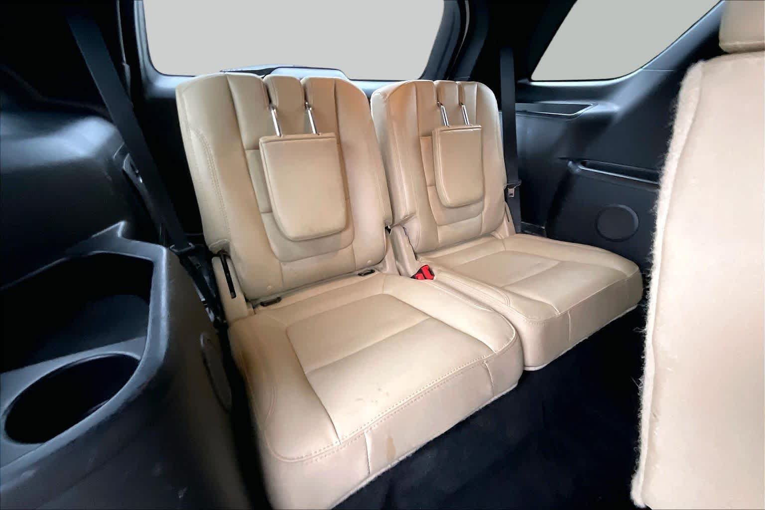 Used 2016 White Platinum Metallic Tri-Coat Ford XLT image 22