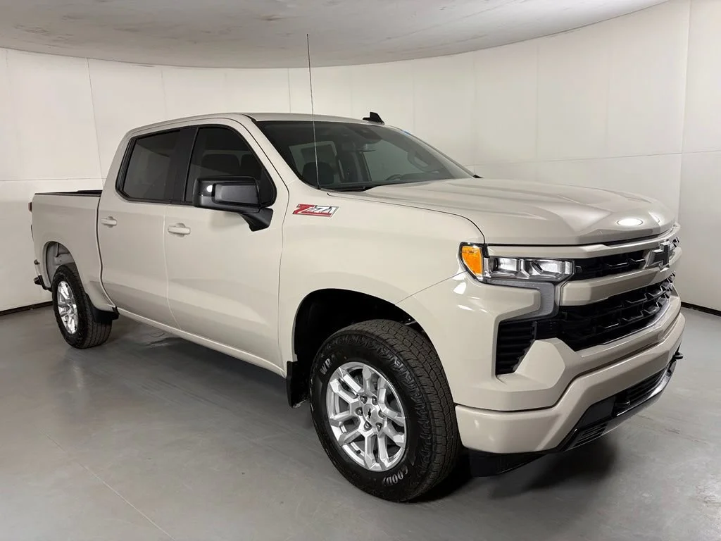 New 2026 White Sands Chevrolet RST image 2