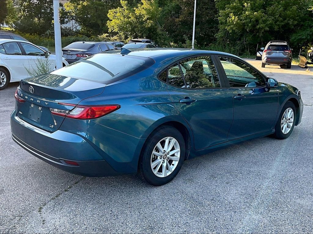 Used 2025  Toyota LE image 6