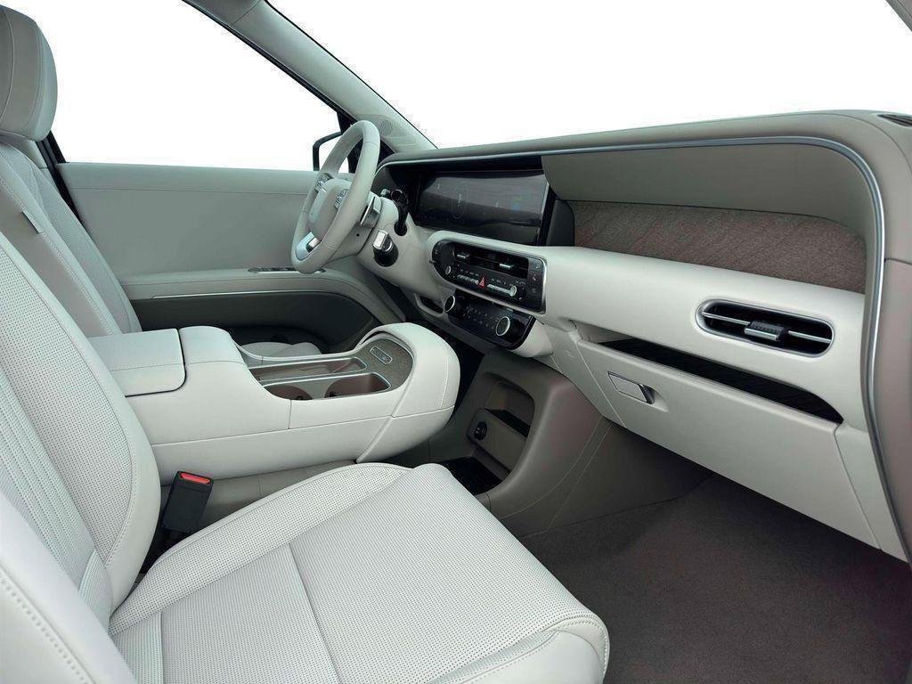 New 2026 Black Hyundai SEL Premium 7P image 15