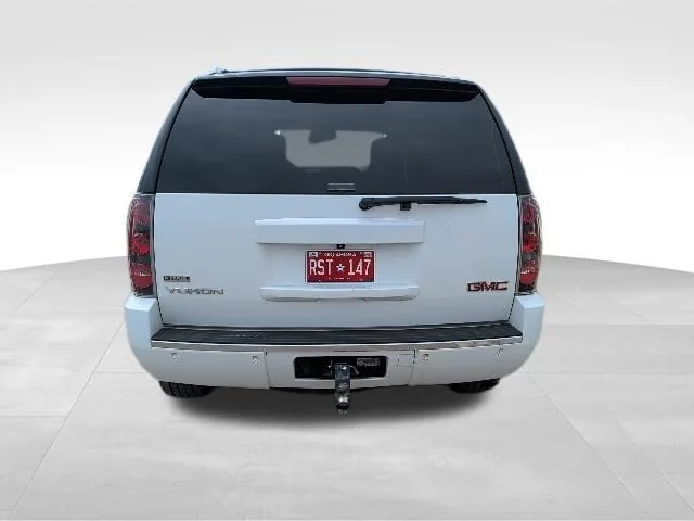 Used 2009 White GMC Denali image 4