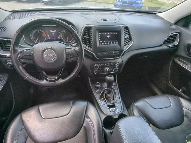 Certified Used 2021 White Jeep Latitude Plus image 15
