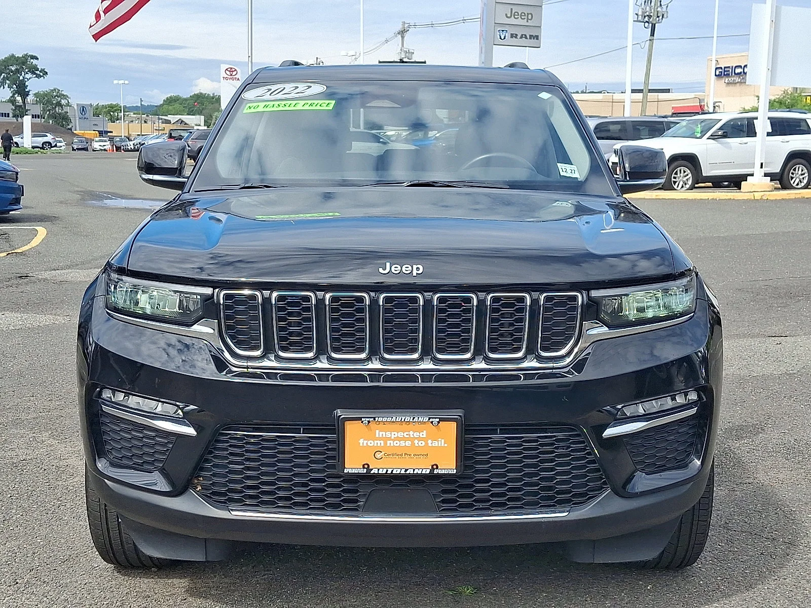 Certified Used 2022 Diamond Black Crystal Pearlcoat Jeep Limited image 2