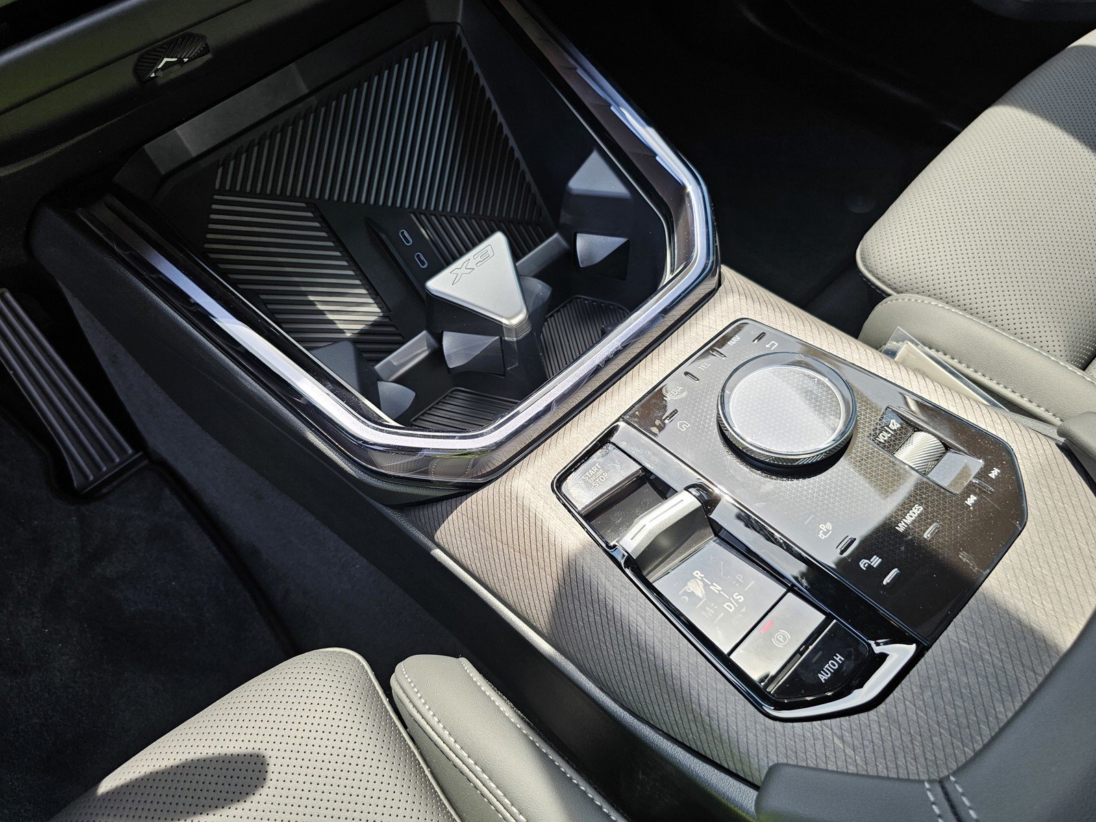 2026 BMW X3 30 - Photo 24