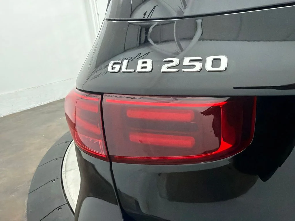 New 2026 Black Mercedes-Benz GLB 250 image 11