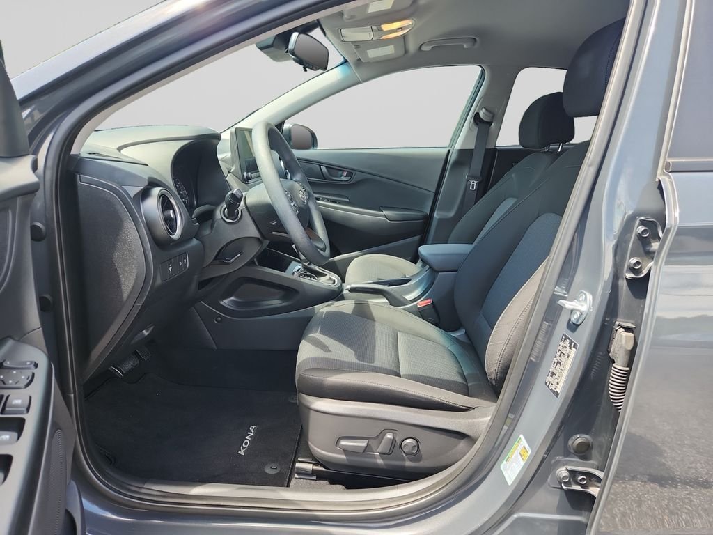 Used 2023 Gray Hyundai SEL image 10