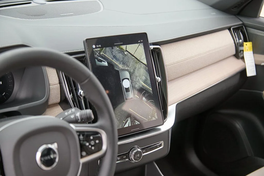 2026 Volvo XC90 Plus - Photo 14