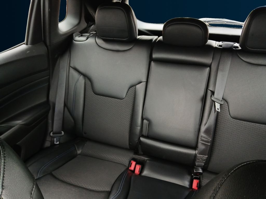 Used 2026 White Jeep Latitude image 16