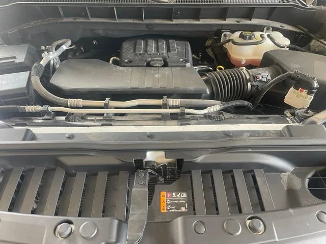 Used 2025 White Chevrolet Custom image 29