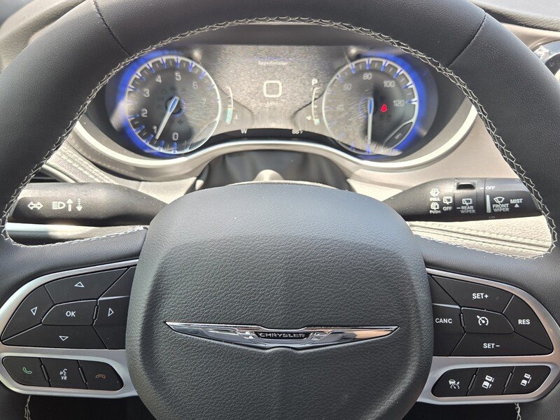 2026 Chrysler Pacifica Select - Photo 25