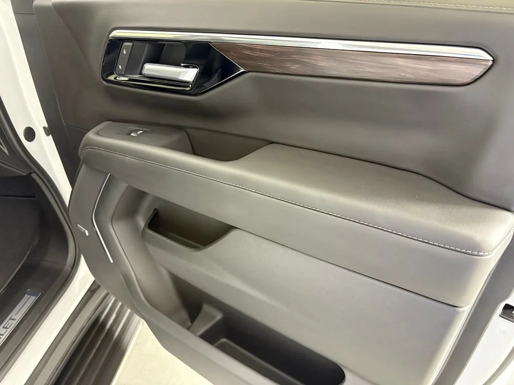 New 2026 Summit White Chevrolet LT image 50