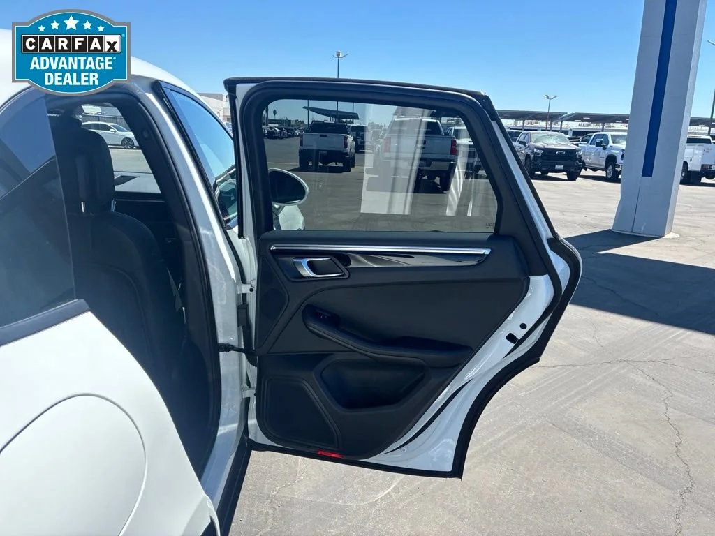 Used 2024  Porsche  image 22
