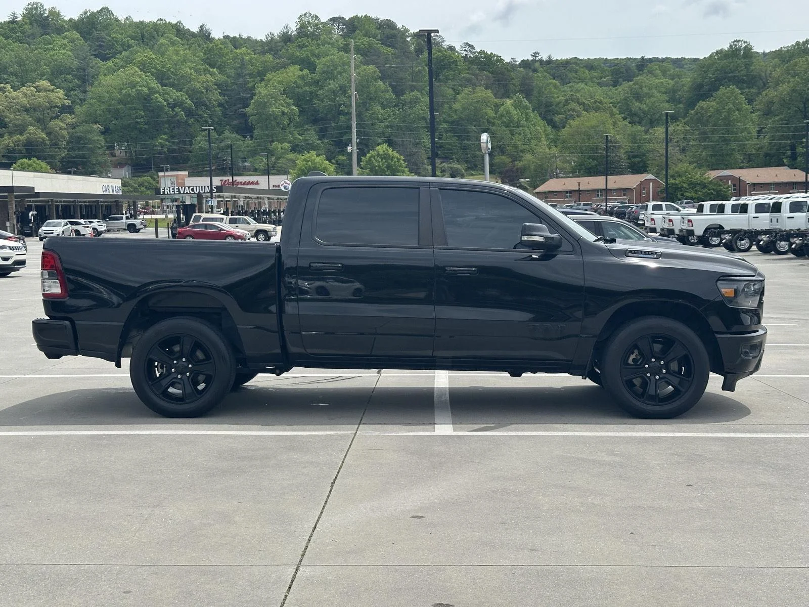 Used 2021 Diamond Black Crystal Pearlcoat Ram Big Horn image 8