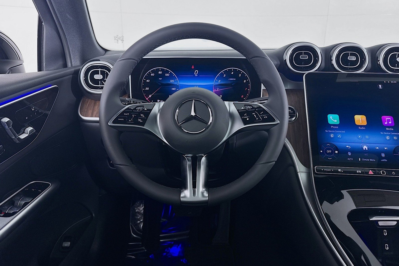 New 2026 Black Mercedes-Benz GLC 300 4MATIC® SUV image 4