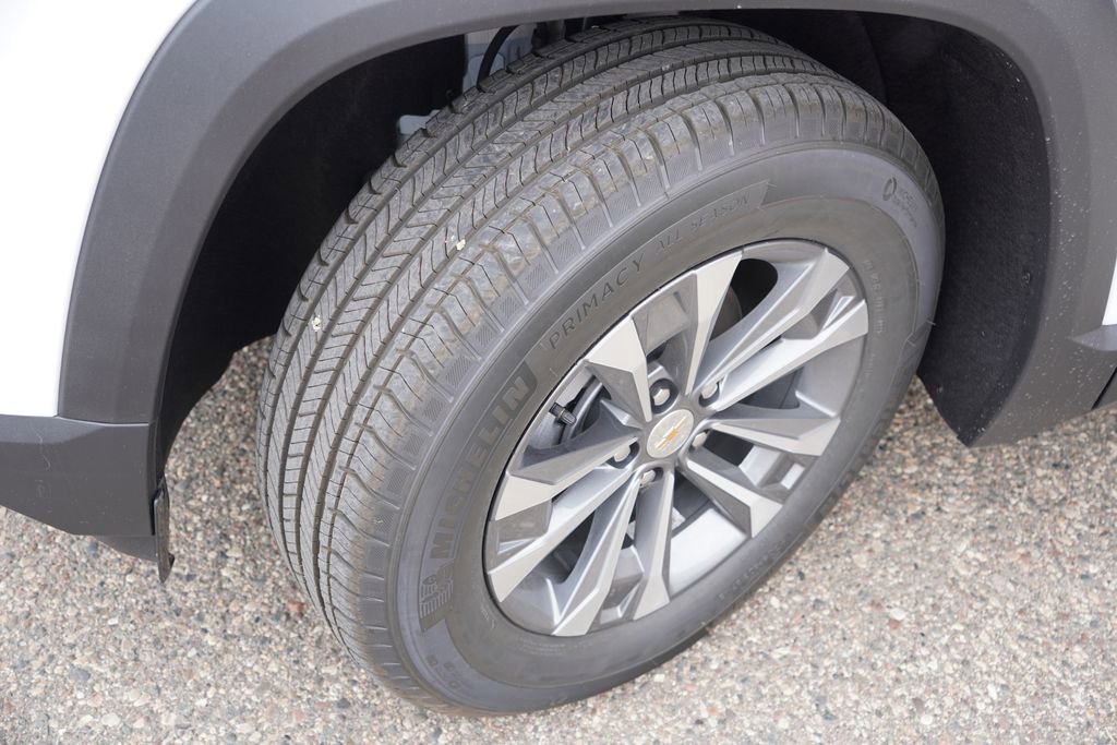 2026 Chevrolet Equinox LT - Photo 9