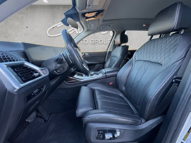 Used 2023 White BMW xDrive40i image 19