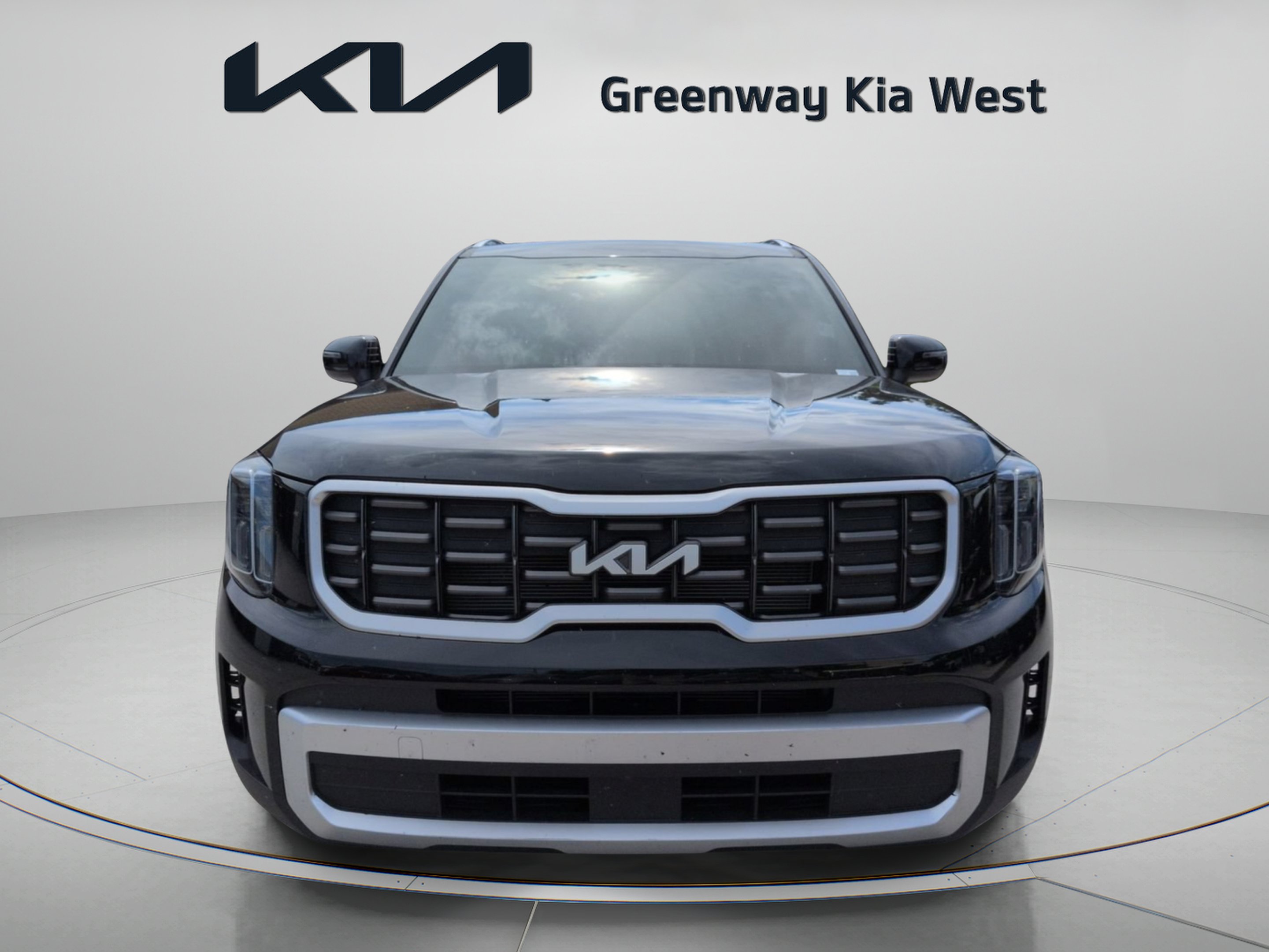 Certified Used 2025 Ebony Black Kia S image 3