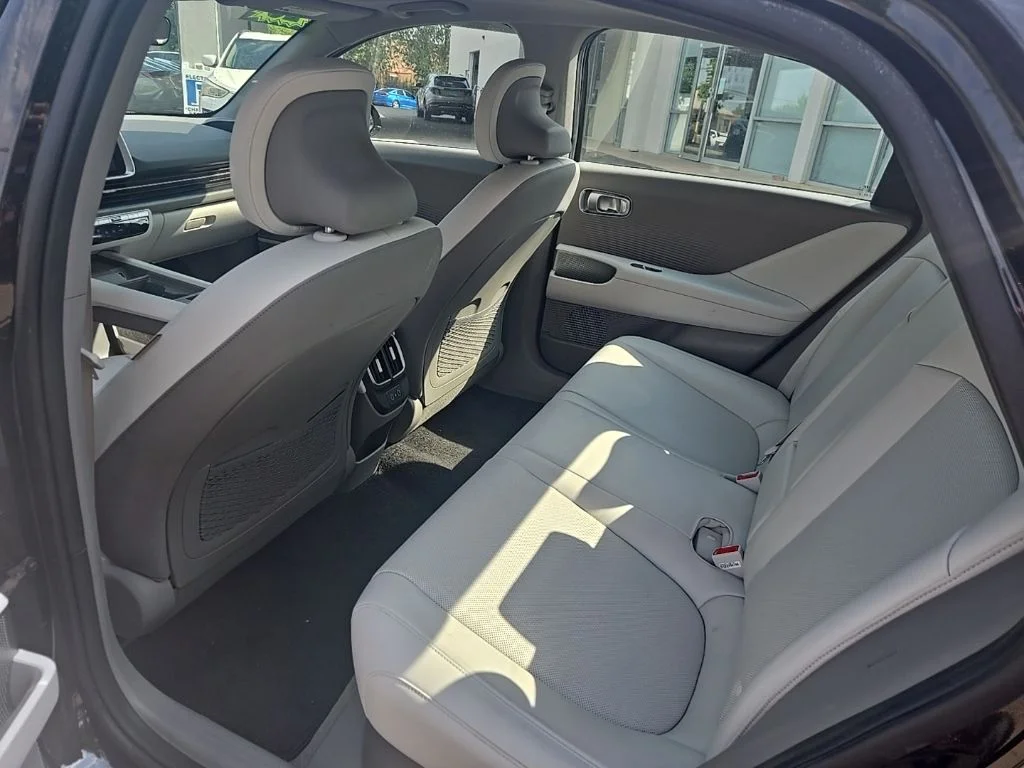 Used 2023 Black Hyundai Limited image 10