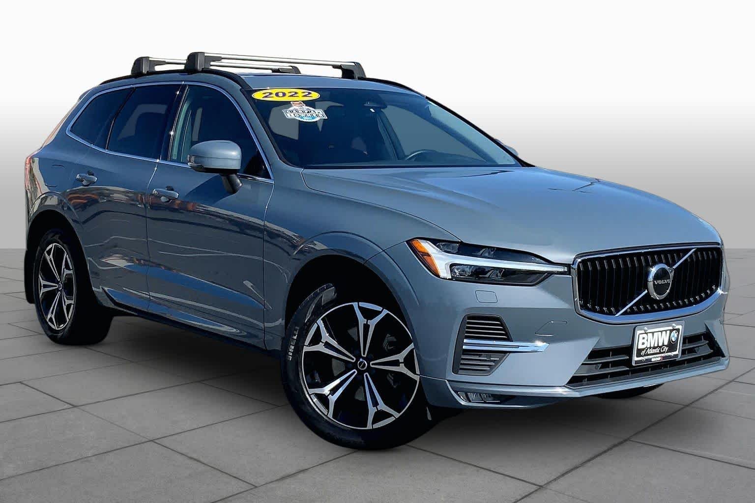 Pre-Owned 2022 Volvo XC60 Momentum