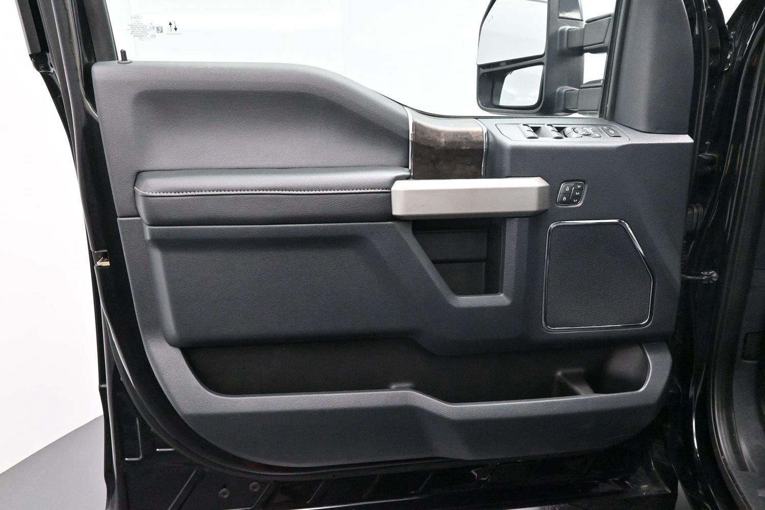 Used 2022 Agate Black Ford Lariat image 11