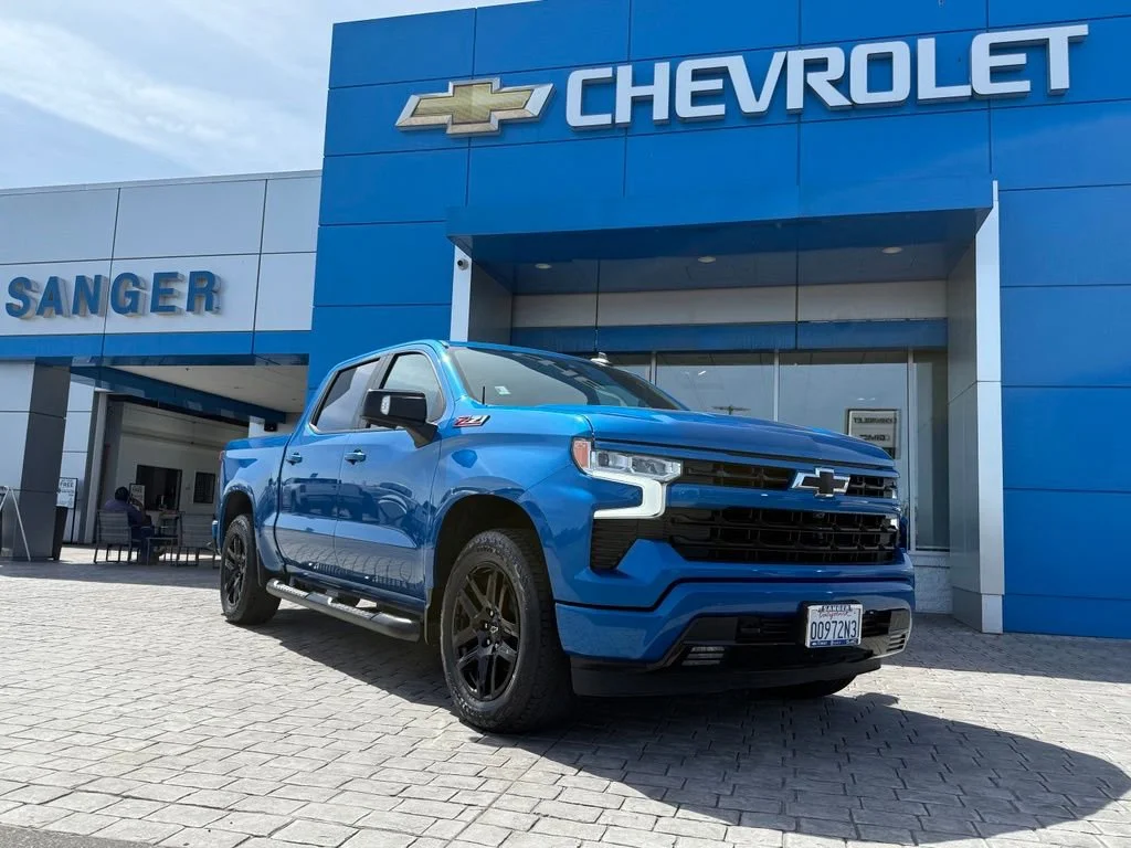 Used 2022 Glacier Blue Metallic Chevrolet RST image 2