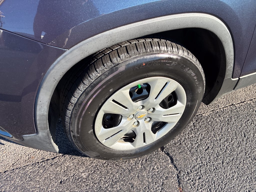 Used 2018 STORM BLUE METALLIC Chevrolet LS image 9