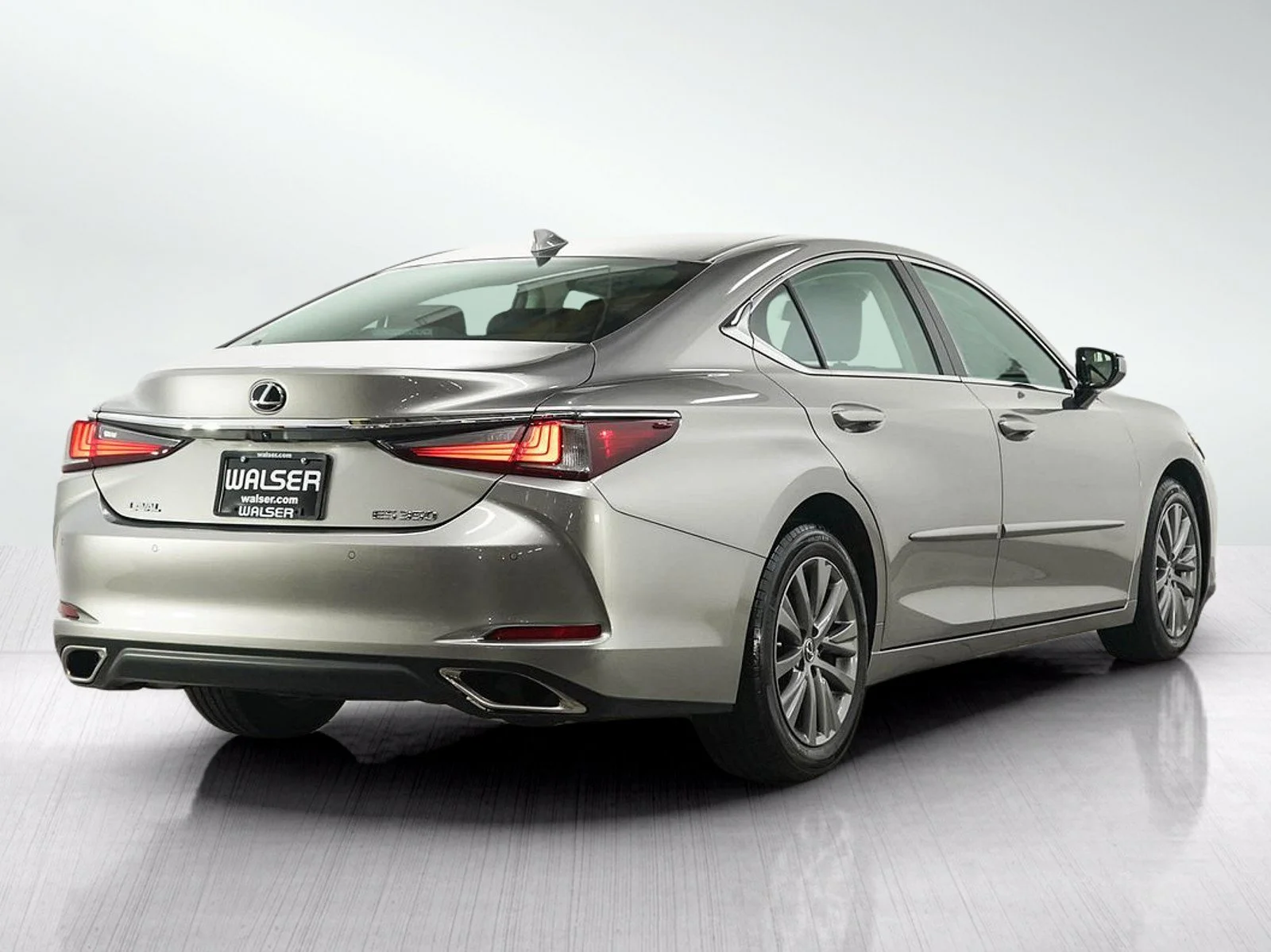 Used 2019 Moonbeam Beige Met Lexus  image 5