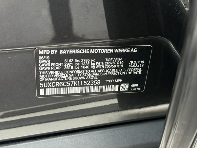 Used 2019 Dark Graphite Metallic BMW xDrive40i image 28