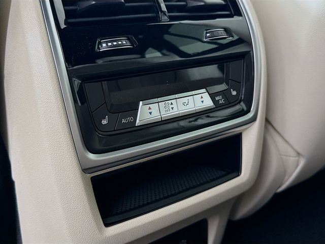 New 2026 White Metallic BMW xDrive50e image 27