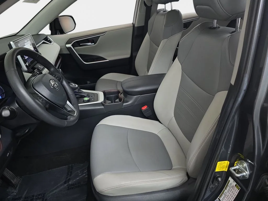 Used 2019 Gray Toyota Limited image 18