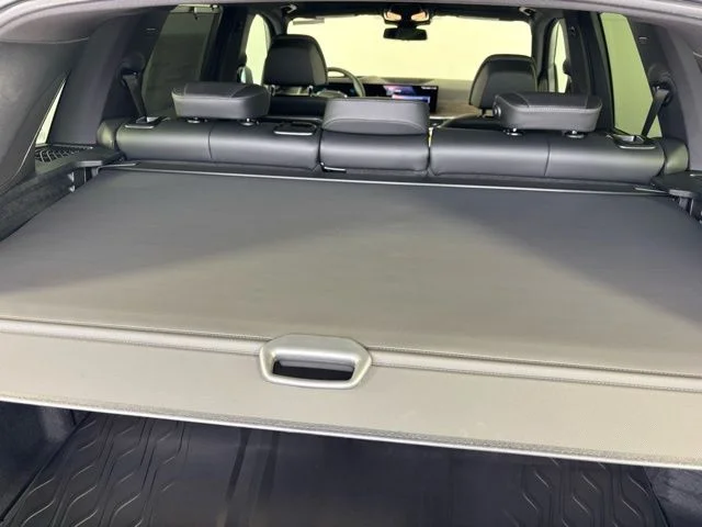 New 2026 Alpine White BMW xDrive40i image 39