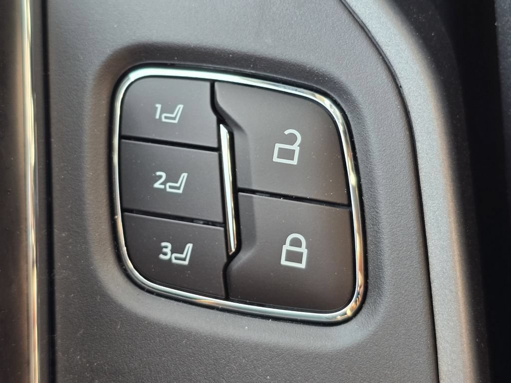 New 2026 Agate Black Metallic Ford LARIAT image 17