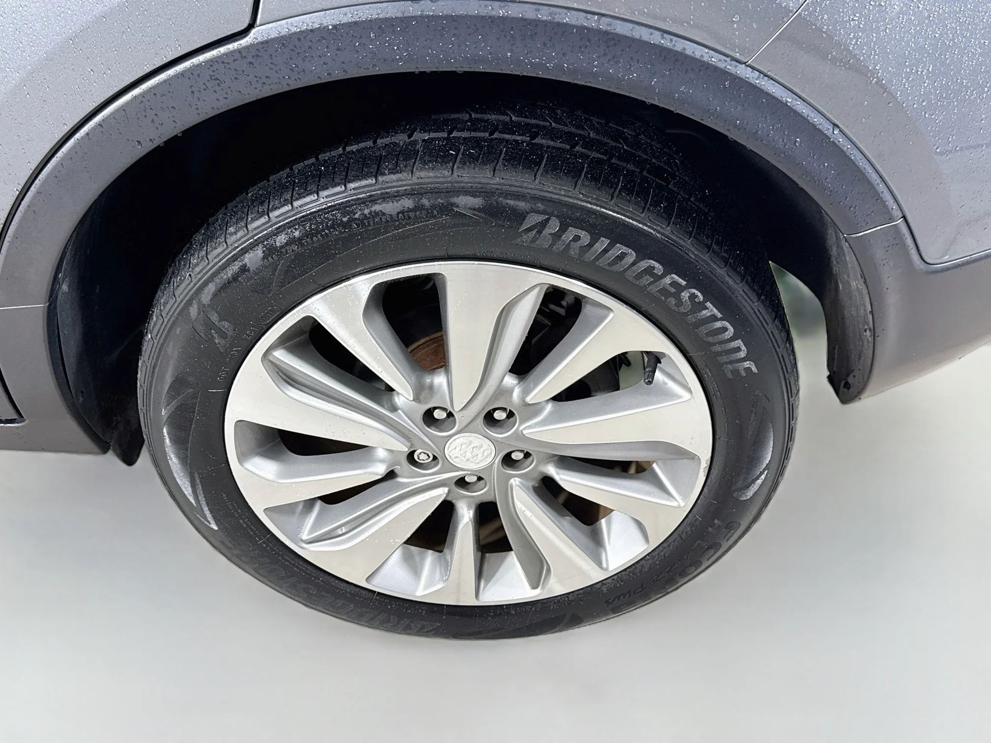 Used 2019 Gray Buick Preferred image 28